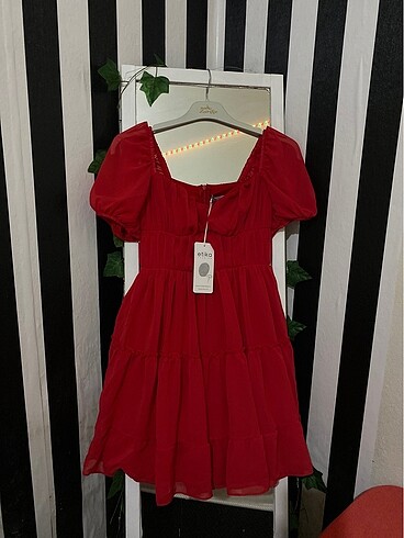 xs Beden kırmızı mini elbise