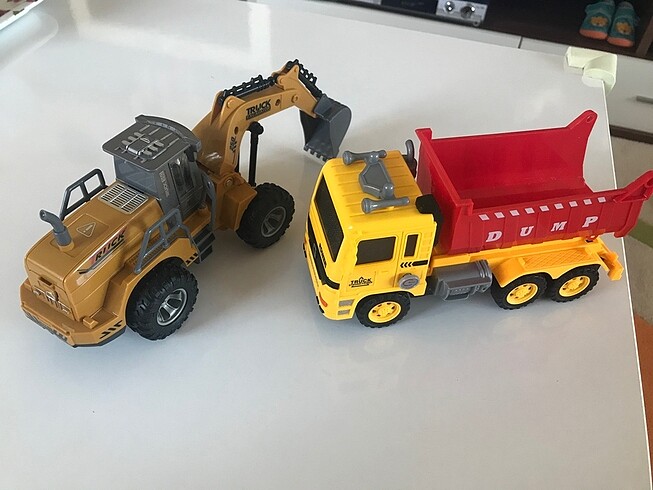 2 li oyuncak seti/kepçe- kamyon