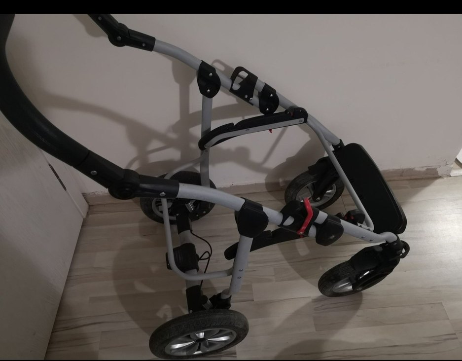 Siyah Çok Fonksiyonlu Bebek Arabası - Görsel 3