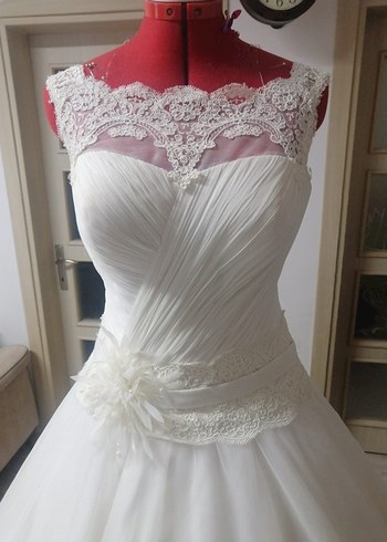 Çok şık bir Gelinlik - Görsel 6