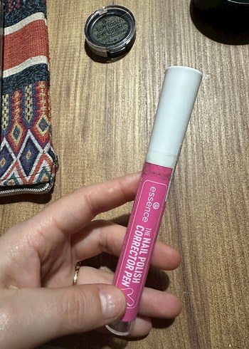 Essence Oje Düzeltici Kalem Pembe - Görsel 5