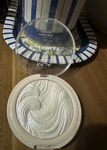 Beden Renk MUA Shimmer Aydınlatıcı Pudra