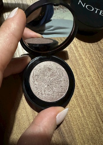 Note Cosmetics Işıltılı Bej Tekli Göz Farı - Görsel 2