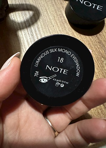 Note Cosmetics Işıltılı Bej Tekli Göz Farı - Görsel 5