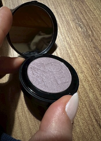 Bej Tonlarında Göz Farı Paleti - Görsel 3