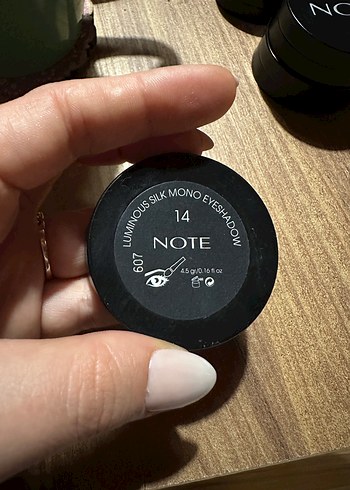 Note Cosmetics Sedefli Bej Tekli Göz Farı 14 - Görsel 6