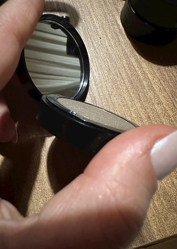 Note Cosmetics Sedefli Bej Tekli Göz Farı 14 - Görsel 3