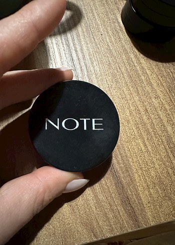 Note Cosmetics Sedefli Bej Tekli Göz Farı 14 - Görsel 5