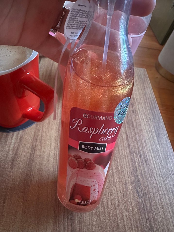 Raspberry Cake Kadın Vücut Spreyi - Görsel 2