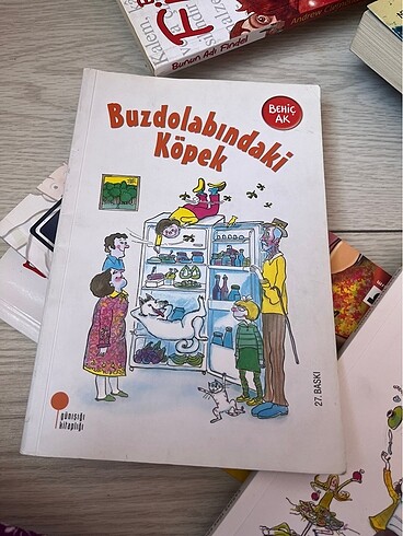 Buzdolabındaki Köpek