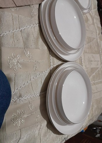 karaca Beyaz ve Gri Çizgili 2 kişilik yemek takımı