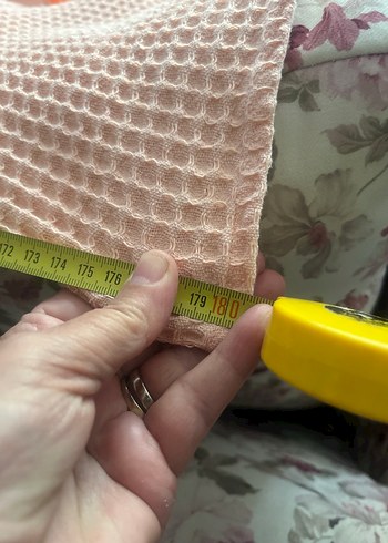Beden beyaz Renk Tek kişilik tekli pike az kullanılmış hıc sorunu yok 180 x240