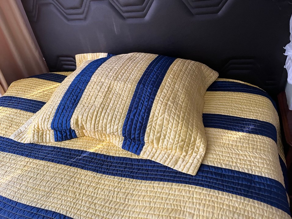 Casandra Sarı Lacivert Çizgili Yatak Örtüsü az kullanılmış tek - Görsel 4