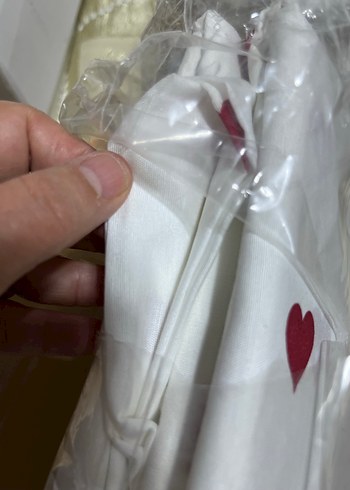 karaca Kırmızı Kalp Desenli Beyaz Nevresim Takımı çift - Görsel 3