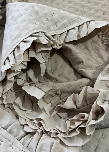 Karaca Çift kişilik yatak örtüsü çift kişilik istenirse tekte vr - Görsel 4