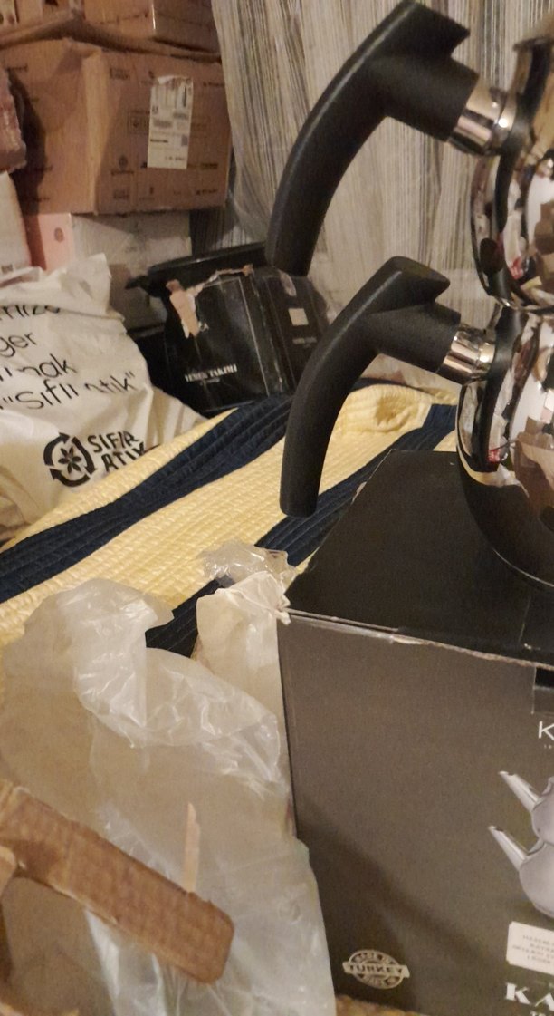 karaca mini boy Siyah Kulplu Çaydanlık Seti - Görsel 2