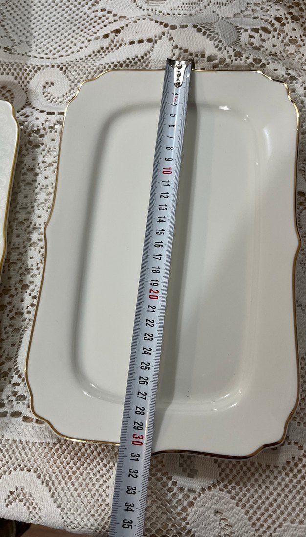 Karaca Parlak Beyaz Dekoratif Sunum ortadaki farklı ama uyuyor - Görsel 4