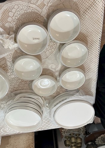 Karaca 18 parça yemek takımı Gri Kenarlı Beyaz Yemek Kapları - Görsel 2