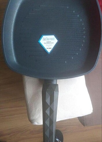 Beden siyah Renk Karaca 28 cm gril tava autlet