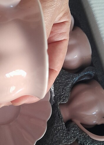Karaca Karaca 6 adet fincan takımı 1 adet fincanı çok ağız kısmına çok 