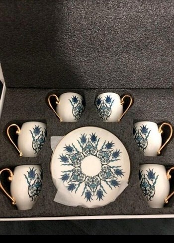Karaca İznik altı kişilik fincan takımı