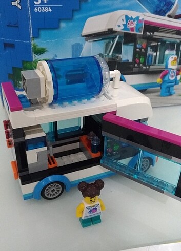 Beden Lego içecek arabası