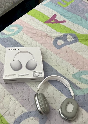 Gri ve Beyaz Kablosuz Kulaklık - Görsel 2