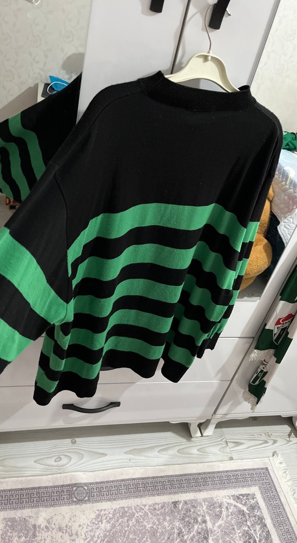 Yeşil Siyah Çizgili Triko Kazak - Görsel 4