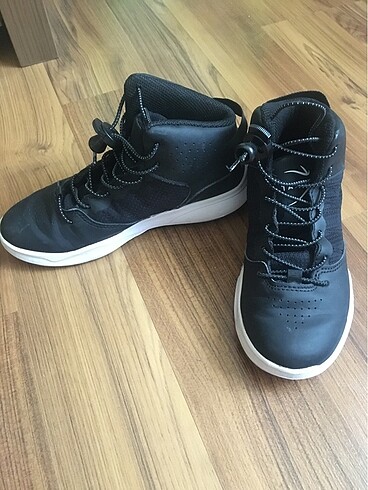 32 Beden siyah Renk Basket ayakkabısı