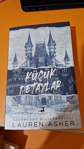 Küçük detaylar olimpos yayınları edebiyat yetiskin