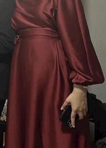 Bordo Uzun Saten Elbise - Görsel 3