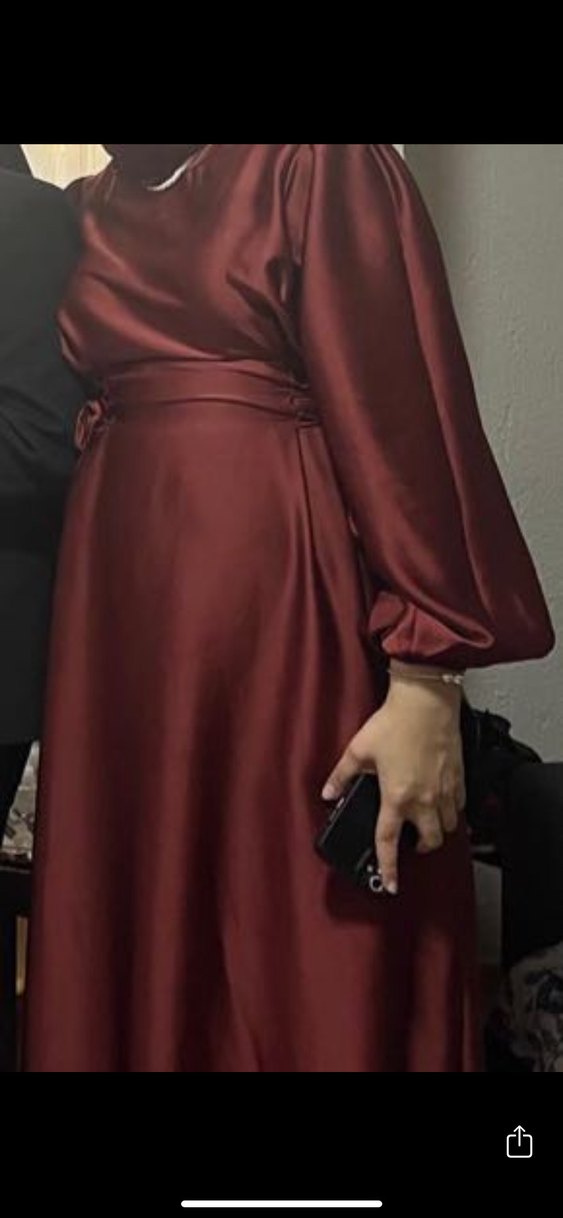 Bordo Uzun Saten Elbise - Görsel 3