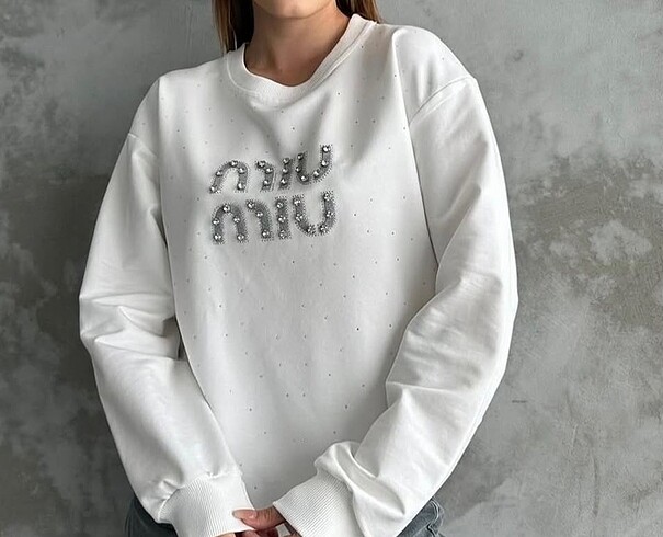 Miu Miu Mıu mıu taşlı sweat