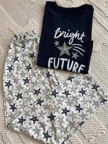 Yeni sıfır pijama takımı