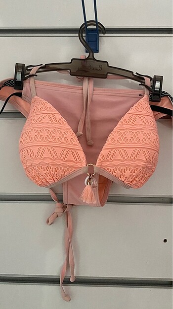 Pudra bikini takım
