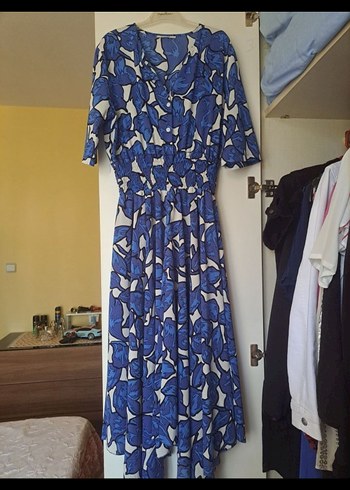 V Yaka Kolsuz Uzun Batik Elbise
