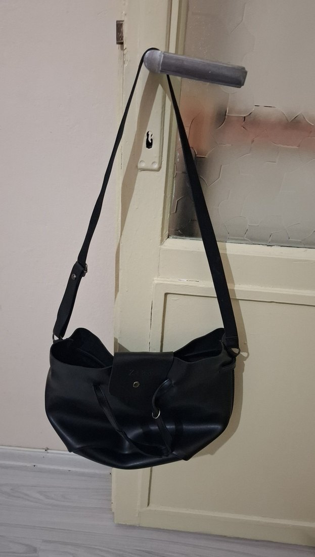 Siyah Deri Tokalı Kadın Çanta - Görsel 3