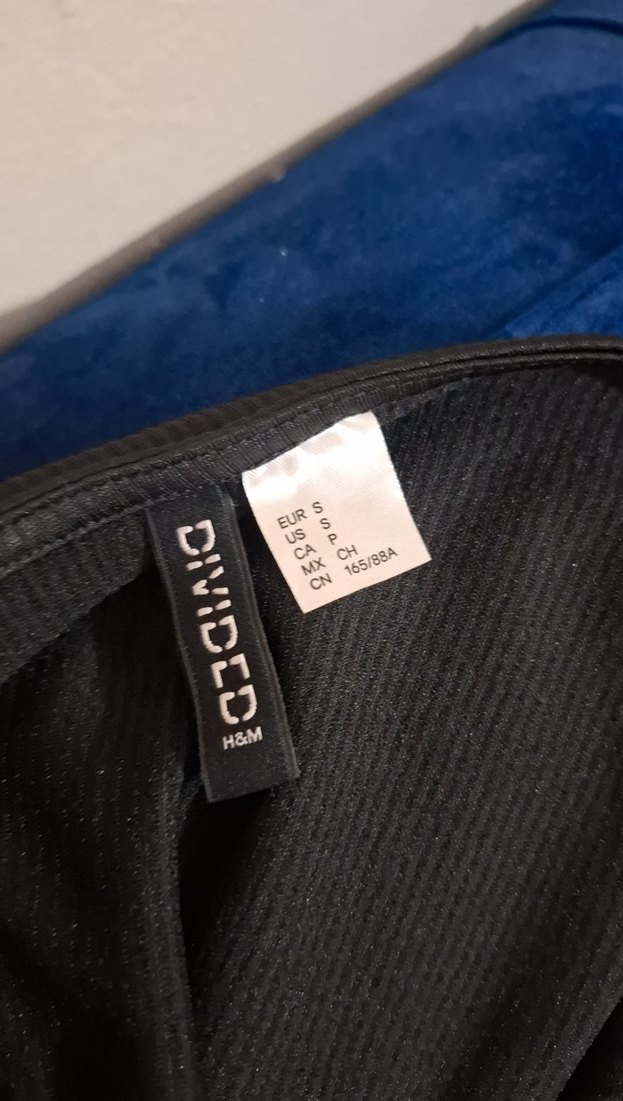 Siyah V Yaka Drapeli Mini Elbise - Görsel 4