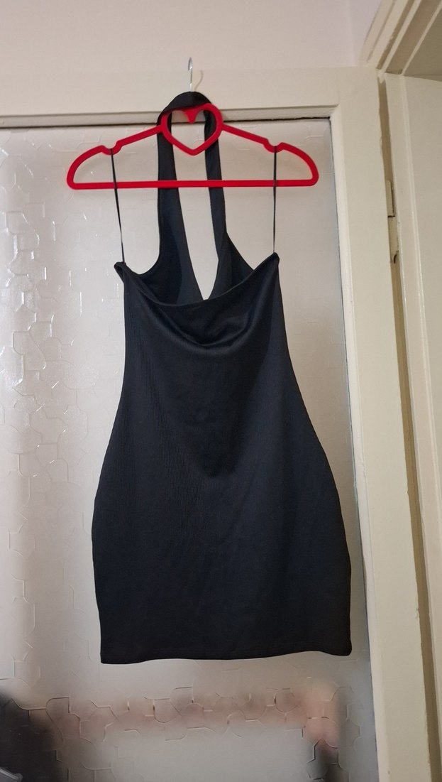 Siyah V Yaka Drapeli Mini Elbise - Görsel 3