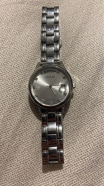 Guess Guess saat