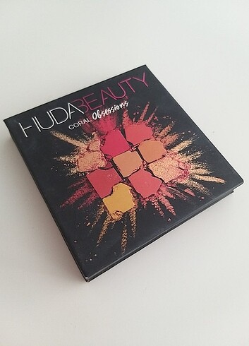 Huda Beauty Coral Obsession Far Paleti