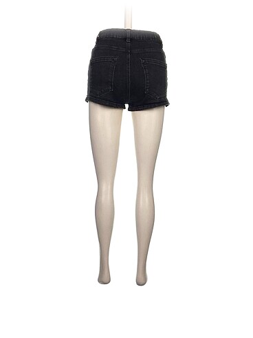 36 Beden Pull and Bear Jean / Kot Şort %70 İndirimli.