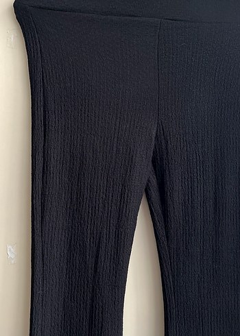 Kadın Siyah Pilili Midi İspanyol Paça Pantolon - Görsel 3