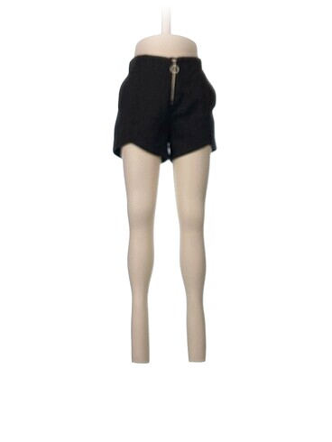 Bershka Mini Şort %70 İndirimli.