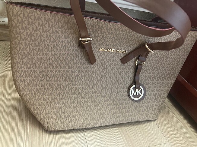 Michael Kors Şık ve rahat kullanışlı