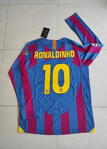 BARCELONA Ronaldinho FORMASI 2005-06