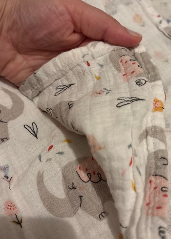 Pamuklu beyaz müslin örtü - Görsel 3