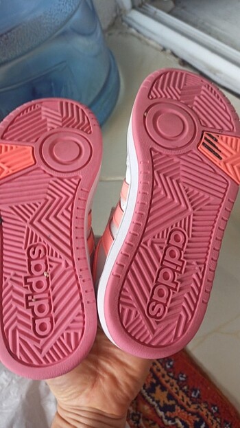 31 Beden beyaz Renk Adidas spor ayakkabı