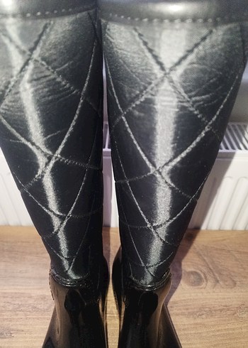 Siyah Kapitone Yağmur Çizmesi - Görsel 3