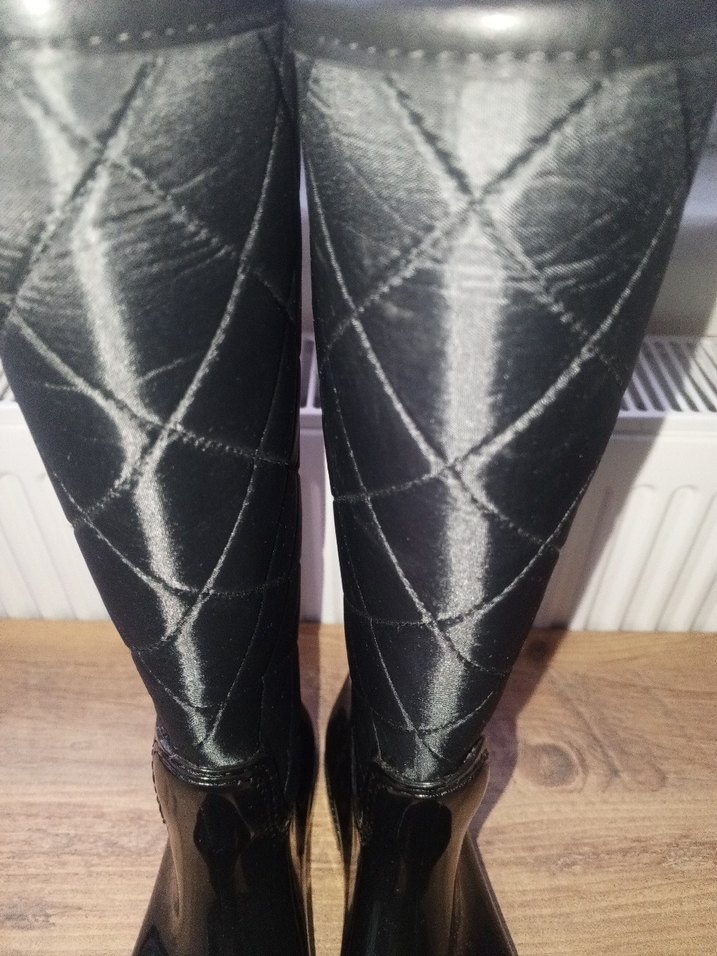 Siyah Kapitone Yağmur Çizmesi - Görsel 3